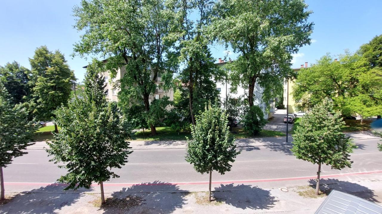 לובליאנה Cozy, Bright And Affordable Studio W/ Free Parking מראה חיצוני תמונה